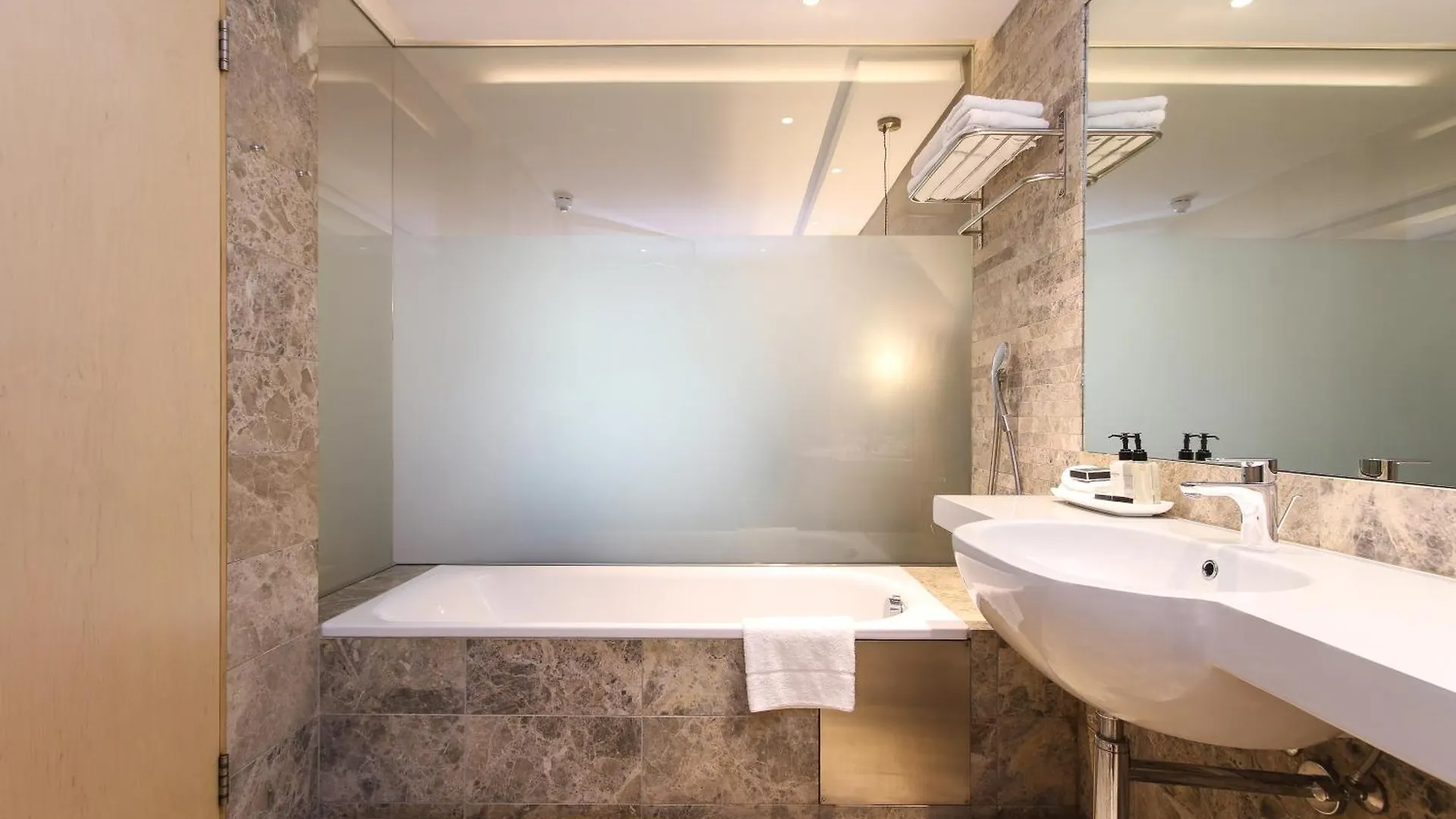 Vineyard Hotel Le Cap
