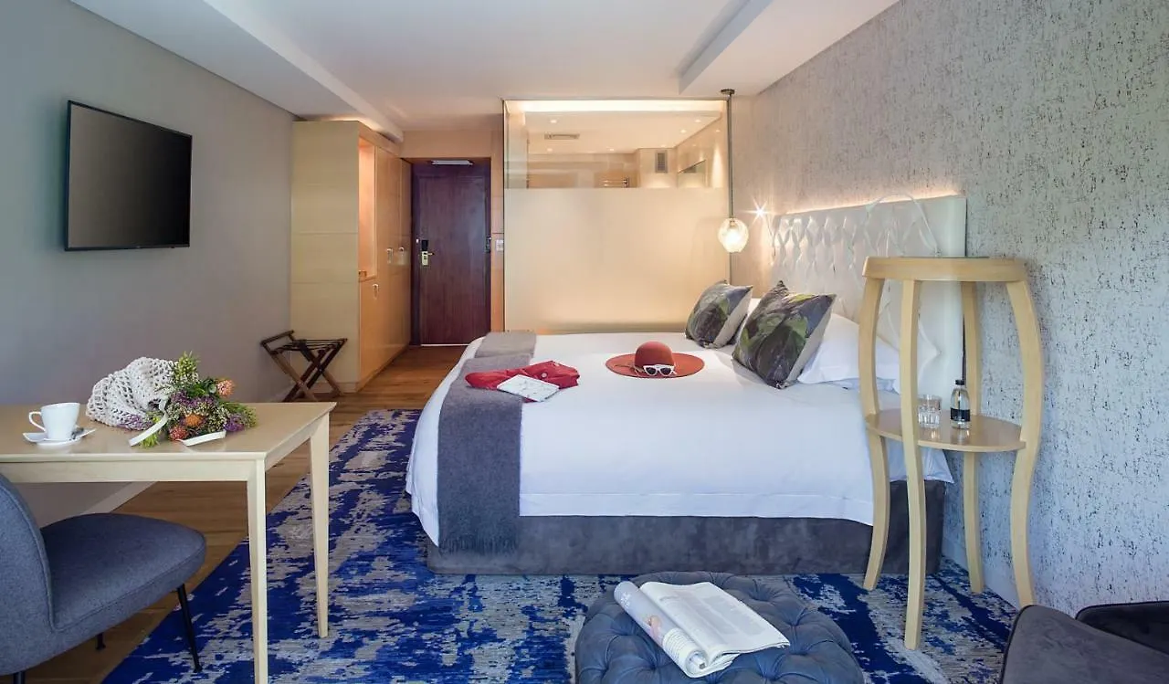 Vineyard Hotel Le Cap